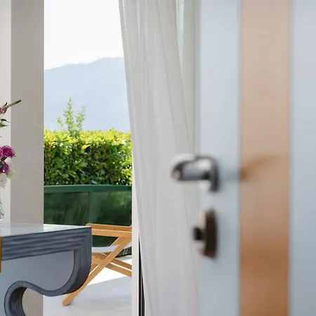 Hotel Eden Roc Marina-3